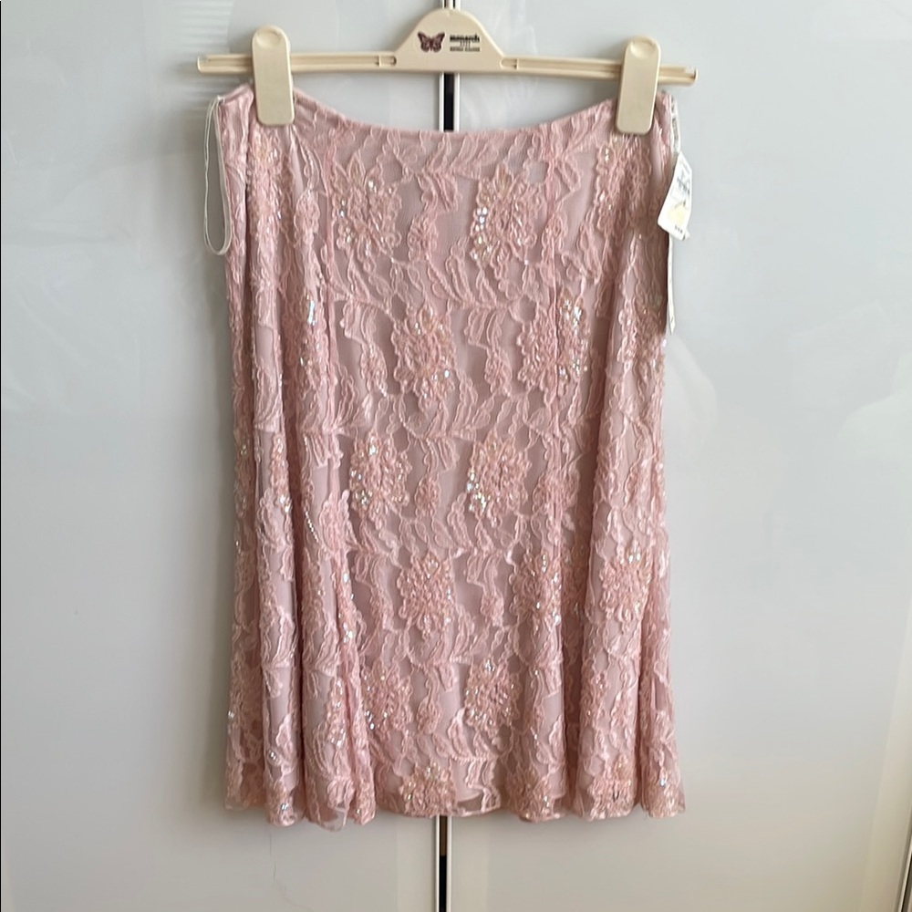 Beautiful Elegant Pink Lace CHETTA B Skirt with sequins 8  Neiman Marcus